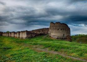 اثر کهنه قلعه مشگین شهر قابل تبدیل به پارک تاریخی است