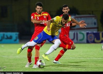 حاشیه دیدار فولاد خوزستان - سپیدرود، شعارهای طرفداران فولاد علیه بازیکنان و درگیری کرمی با تماشاگران