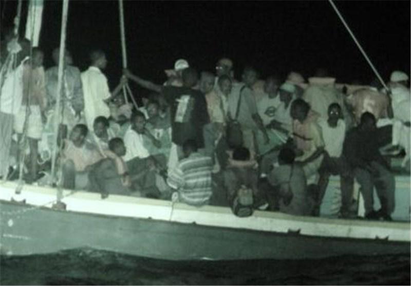 نیروی دریایی ایتالیا 233 مهاجر را در جنوب سیسیل نجات داد