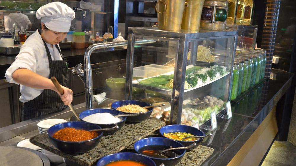 پنج رستوران بوفه (هر چه قدر می توانید بخورید) کمتر از 500 بات در بانکوک