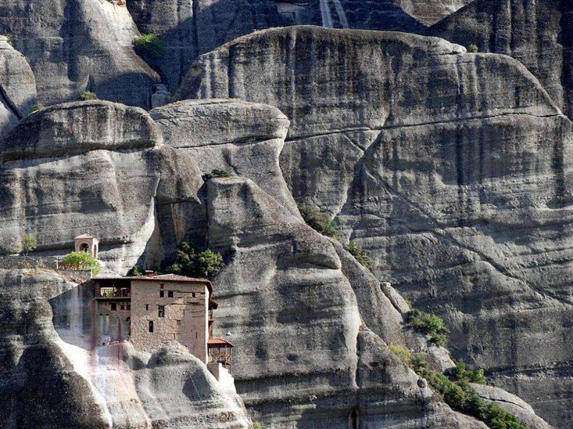 صومعه های تاریخی Meteora در یونان
