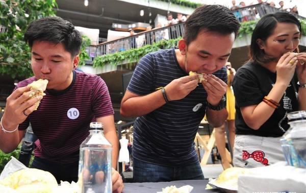 مسابقه بخور بخور در تایلند