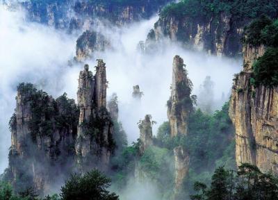 ستون های شگفت انگیز در کوه های تیانزی چین