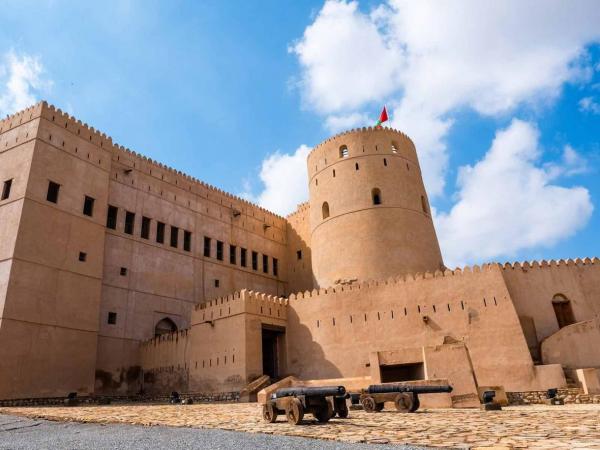 قلعه نزوی (عمان)
