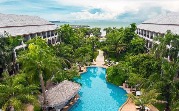 هتل ساحلی و اسپای راویندرا پاتایا (تایلند)