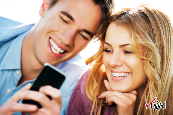 با جدیدترین مد کاربران موبایل آشنا شوید ، اشتراک گذاری اثر انگشت بین زوج های جوان