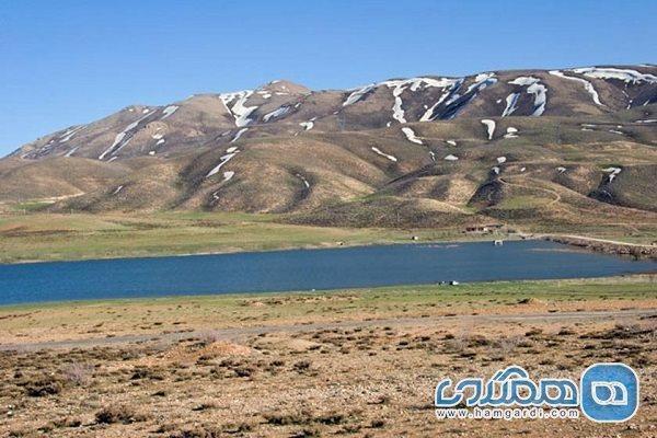 تالاب دهنو یکی از جاذبه های دیدنی چهارمحال و بختیاری است