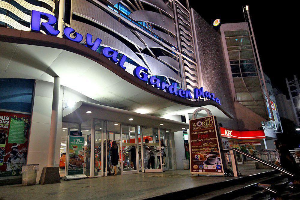 مرکز خرید رویال گاردن پلازا در پاتایا
